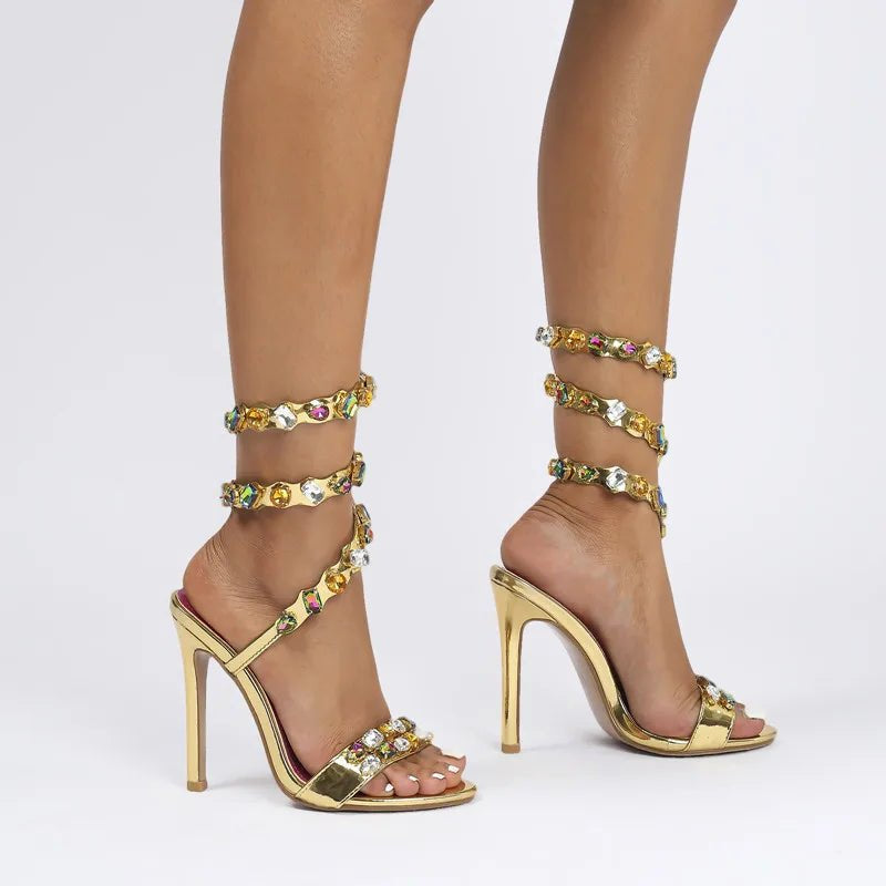 Crystal Luxe Heels – Sandalen mit funkelndem Knöchelriemen