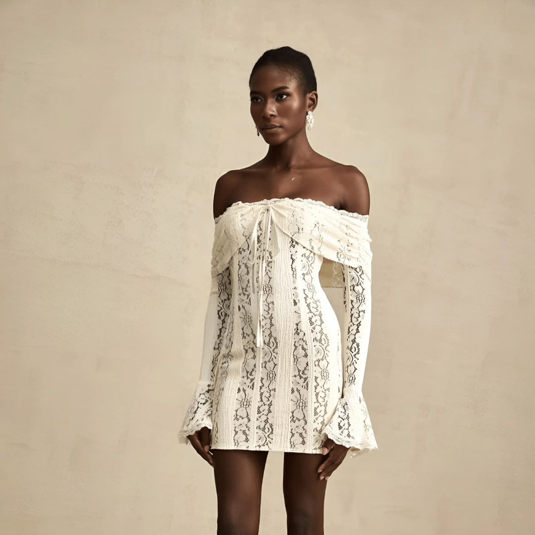 Schulterfreies Spitzenkleid