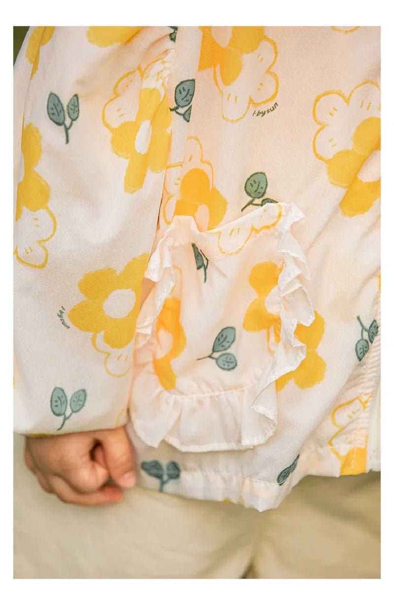 Sommerjacke mit gelben Blumen